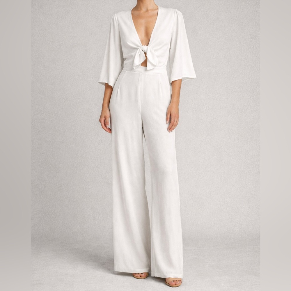bebe White Tie Front Wide Leg Jumpsuit | Deep V Flowy Sleeve Full Length Size 00